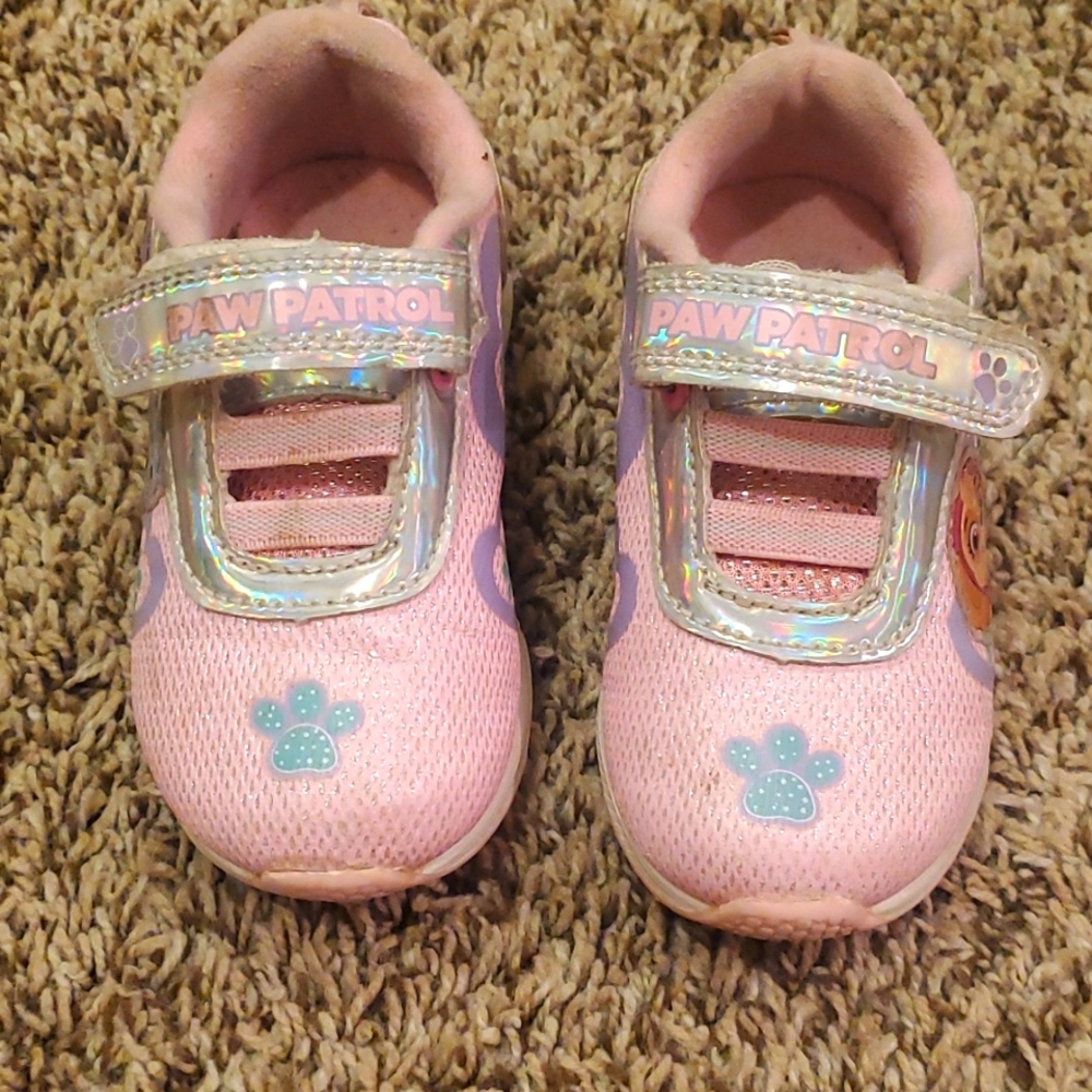 Size 6 girl paw patrol sneakers